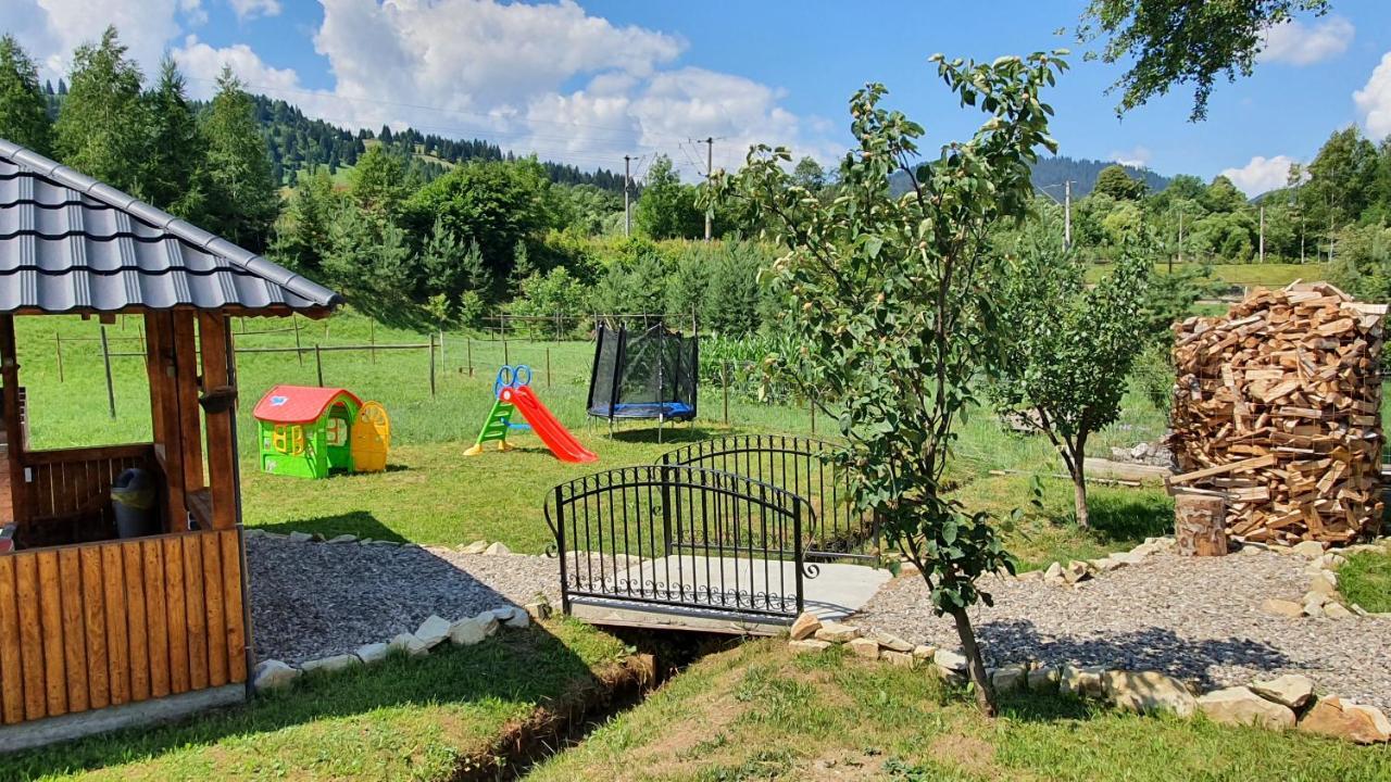 Cabana Alesia, Relaxare La Poalele Raraului Câmpulung Moldovenesc Exteriér fotografie