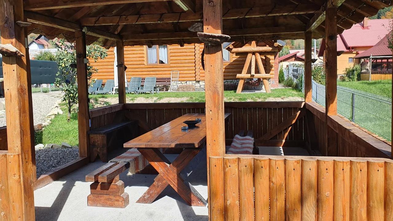 Cabana Alesia, Relaxare La Poalele Raraului Câmpulung Moldovenesc Exteriér fotografie