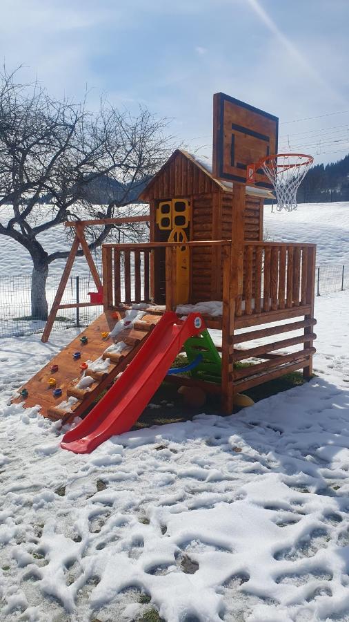 Cabana Alesia, Relaxare La Poalele Raraului Câmpulung Moldovenesc Exteriér fotografie
